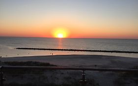 Apartamentowiec Amon przy plaży 16 i 19